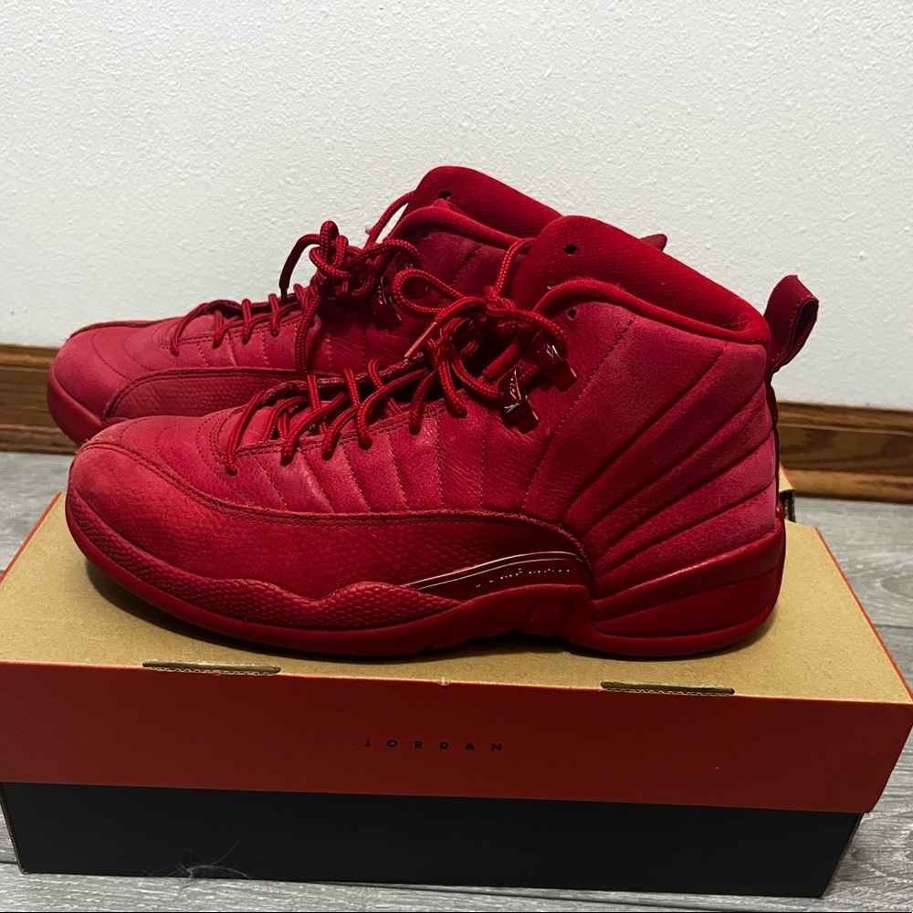 Air Jordan 12 Retro Gym Reds